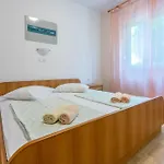 Apartman Ane Lopar