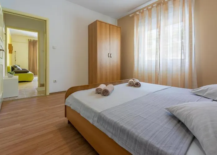 Ane Apartment *